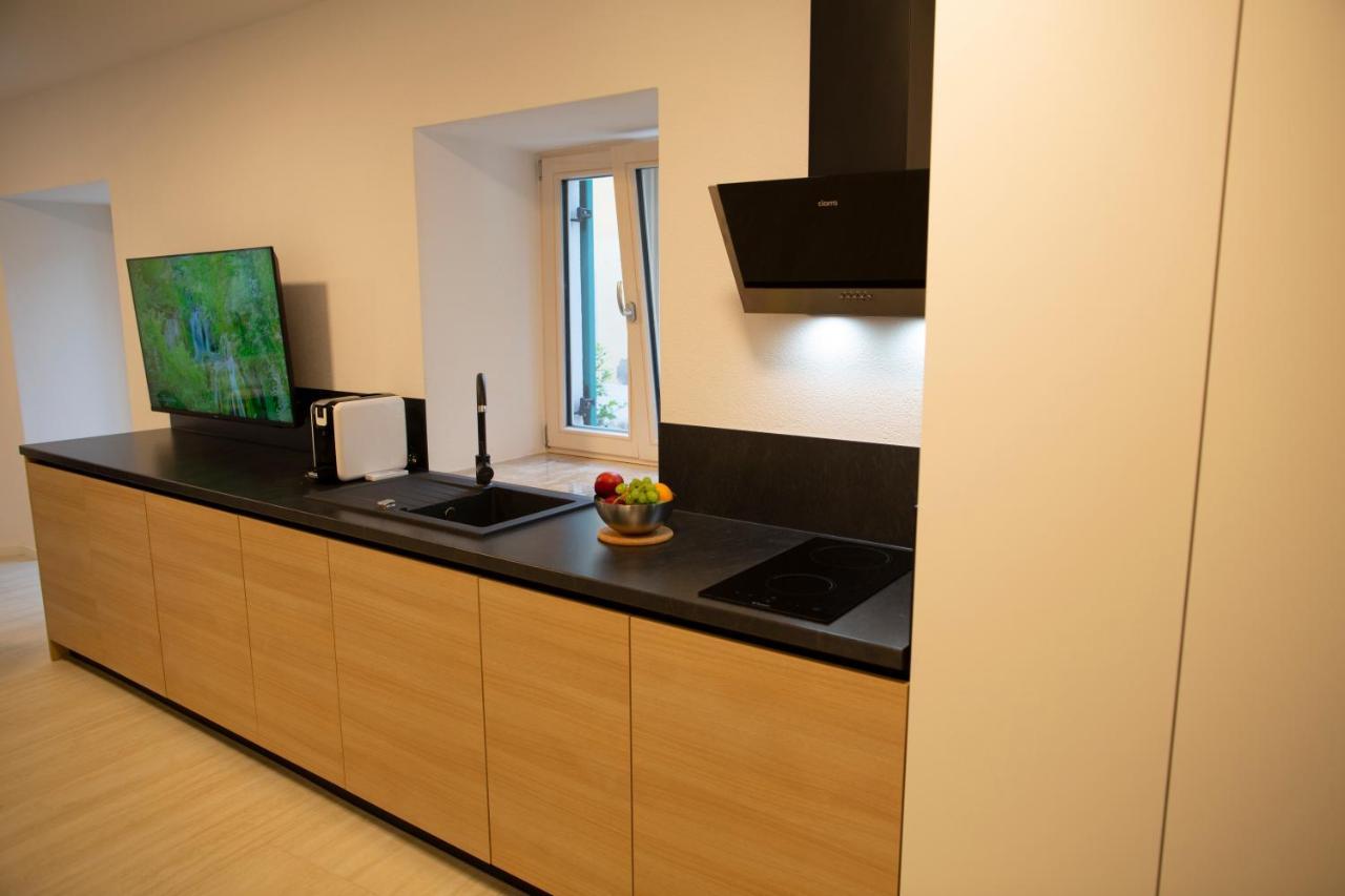 Dea Del Mar Apartments Изола Экстерьер фото
