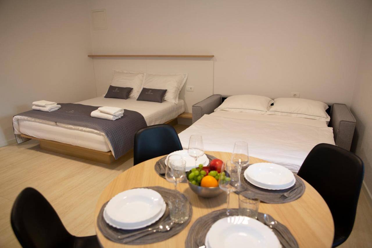 Dea Del Mar Apartments Изола Экстерьер фото