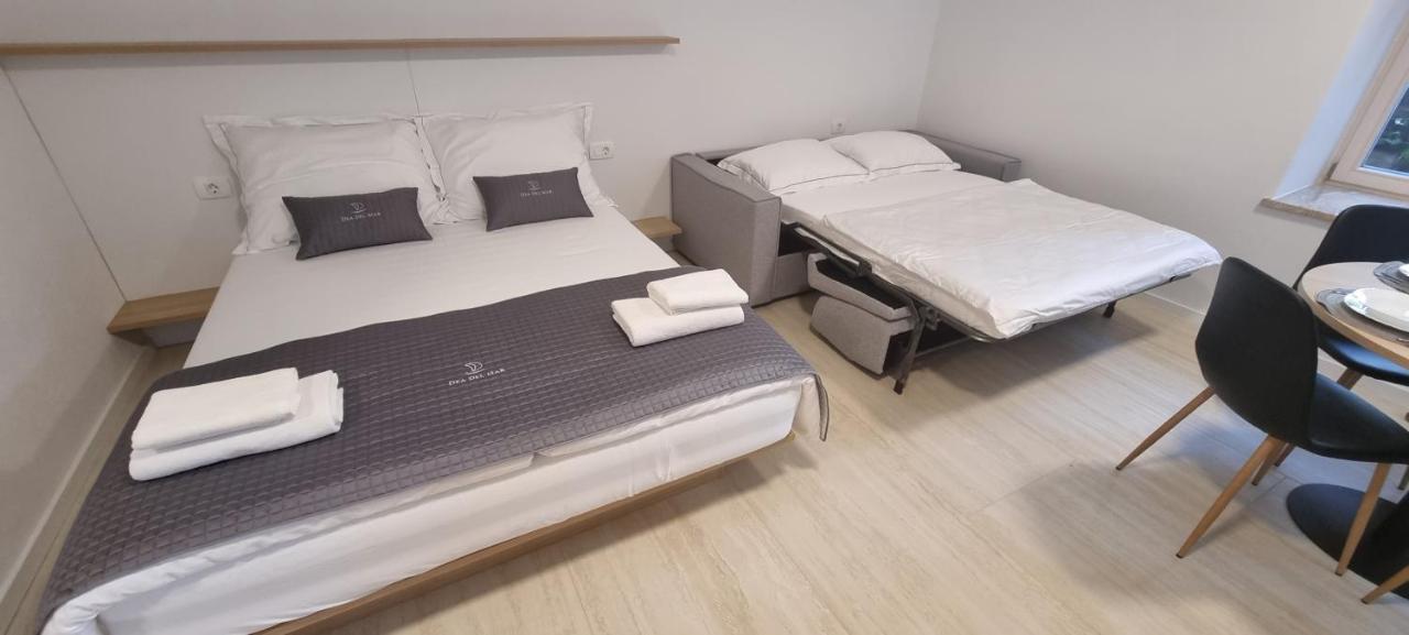 Dea Del Mar Apartments Изола Экстерьер фото
