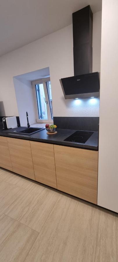 Dea Del Mar Apartments Изола Экстерьер фото