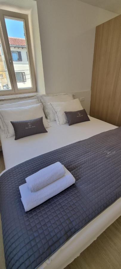 Dea Del Mar Apartments Изола Экстерьер фото