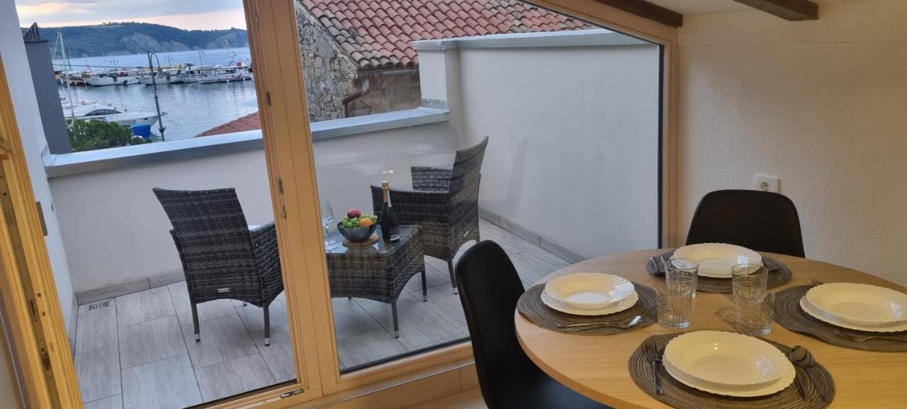 Dea Del Mar Apartments Изола Экстерьер фото