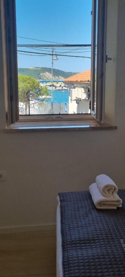 Dea Del Mar Apartments Изола Экстерьер фото
