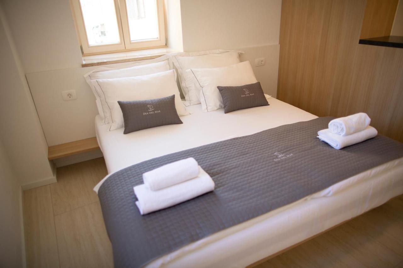 Dea Del Mar Apartments Изола Экстерьер фото