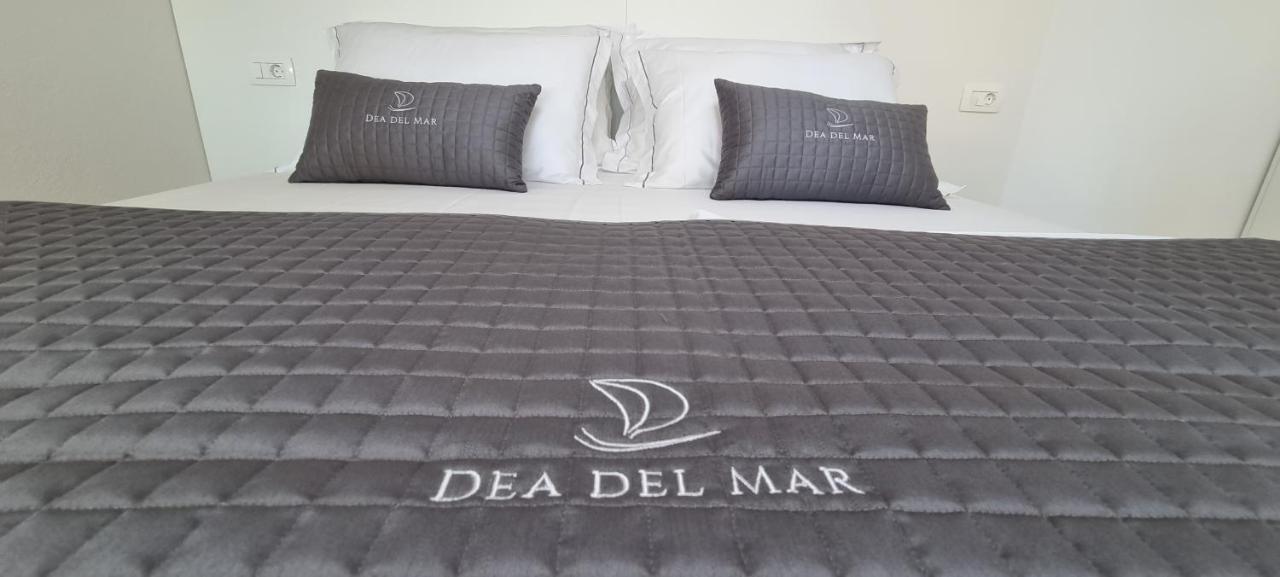 Dea Del Mar Apartments Изола Экстерьер фото