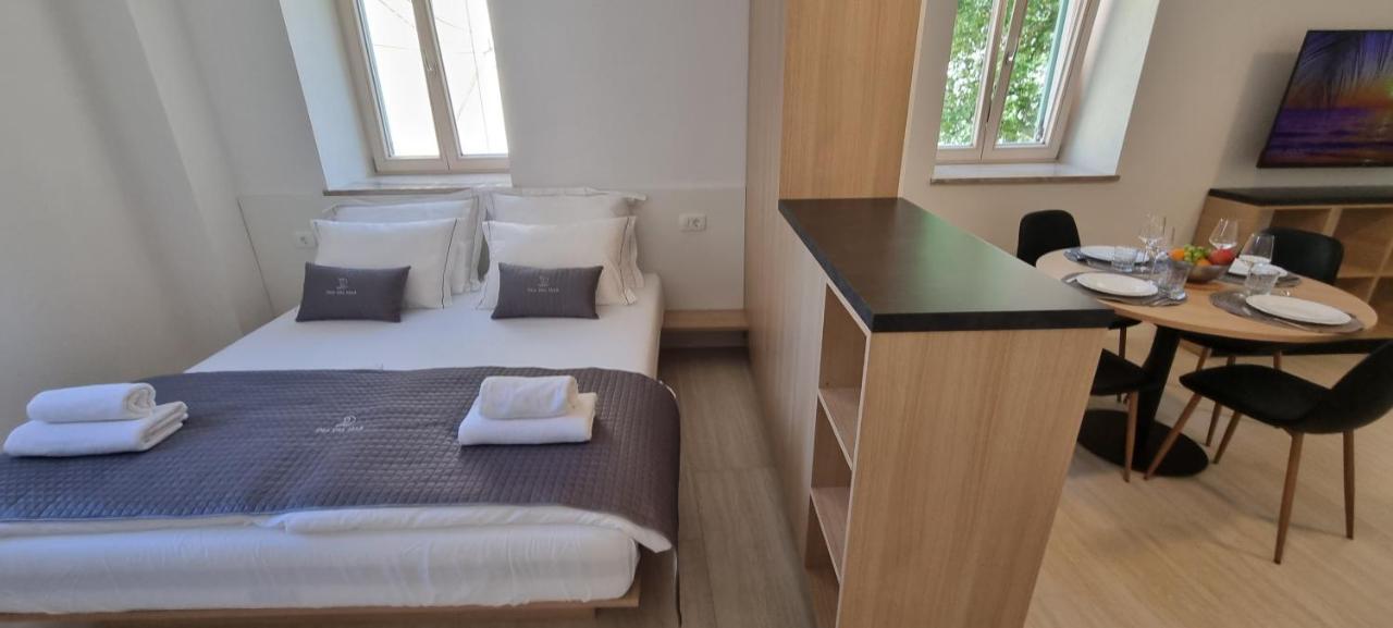 Dea Del Mar Apartments Изола Экстерьер фото