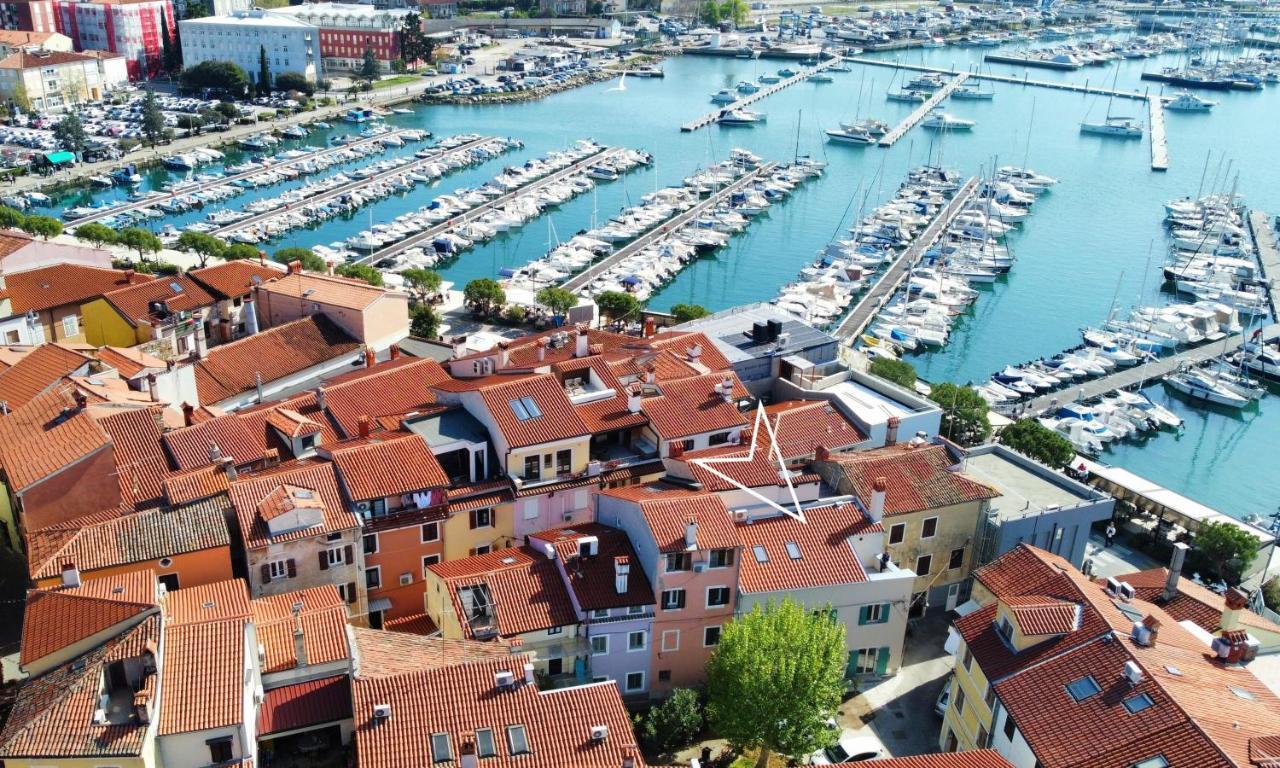 Dea Del Mar Apartments Изола Экстерьер фото