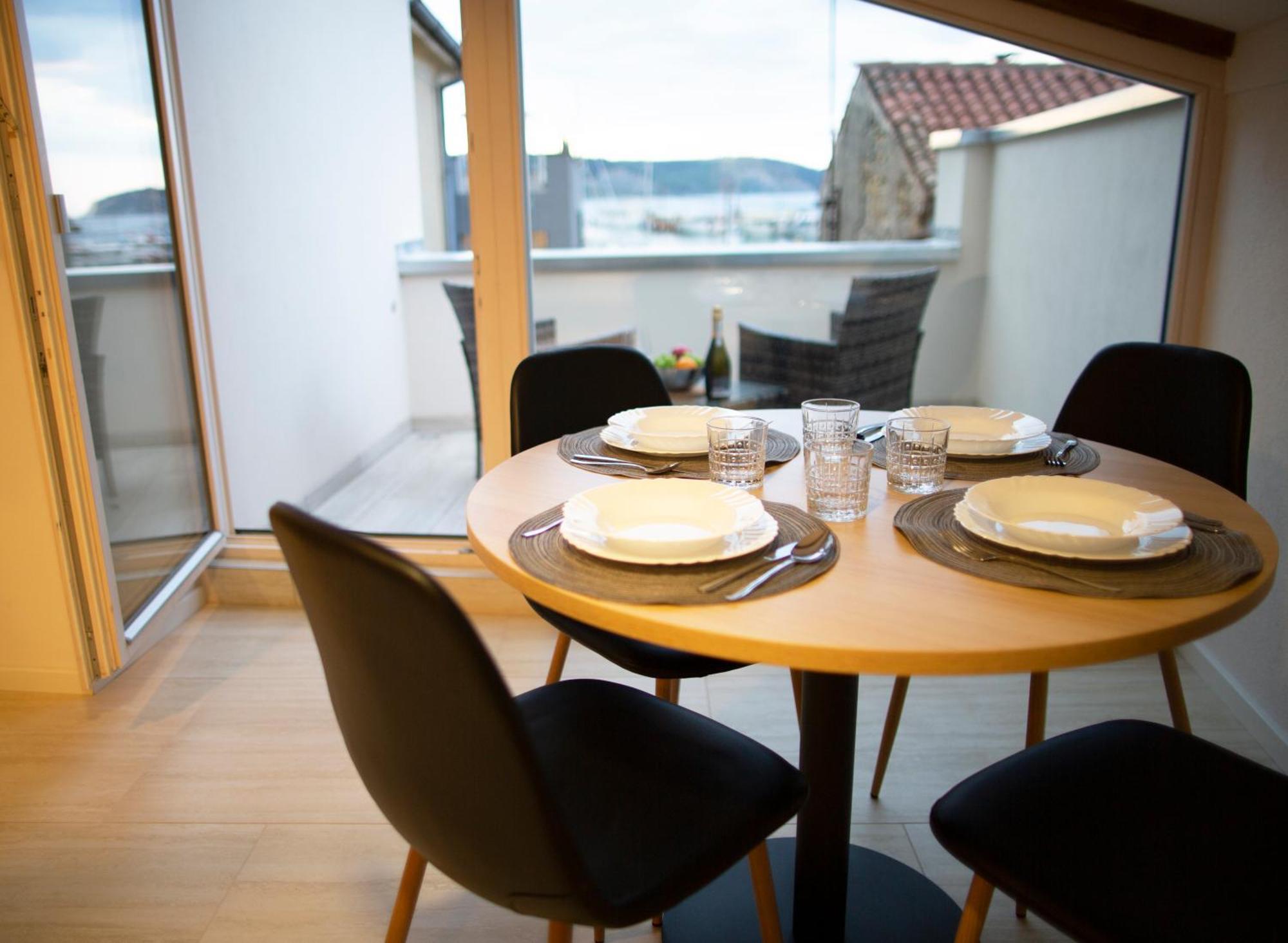 Dea Del Mar Apartments Изола Экстерьер фото