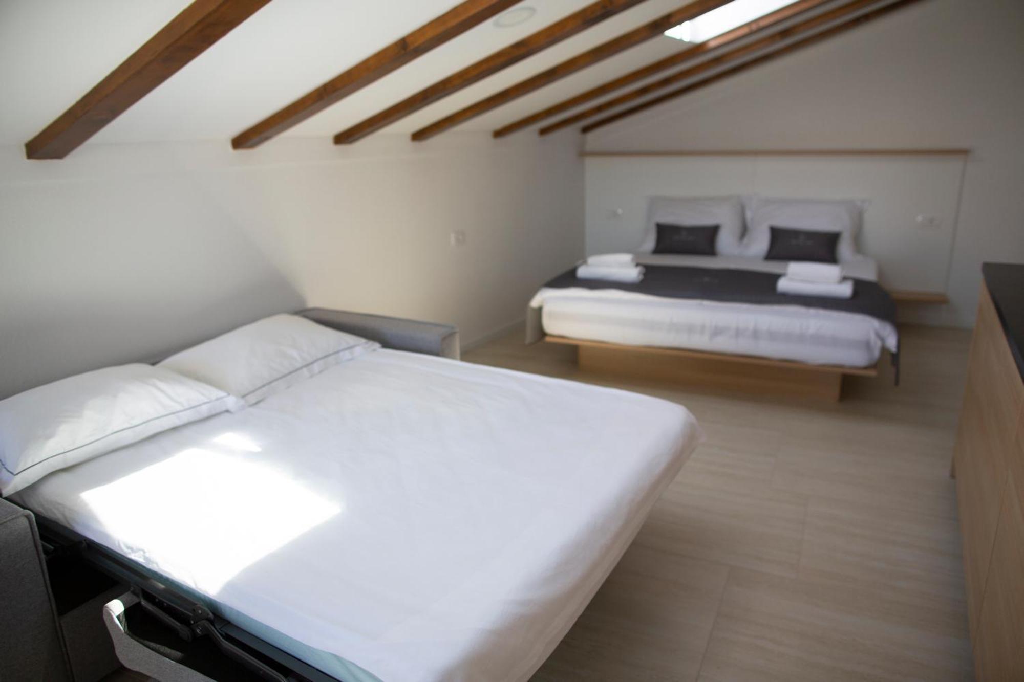 Dea Del Mar Apartments Изола Экстерьер фото